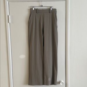 Lululemon Daydrift Hise Rise Straight Leg in Warm Ash Grey - Short Length